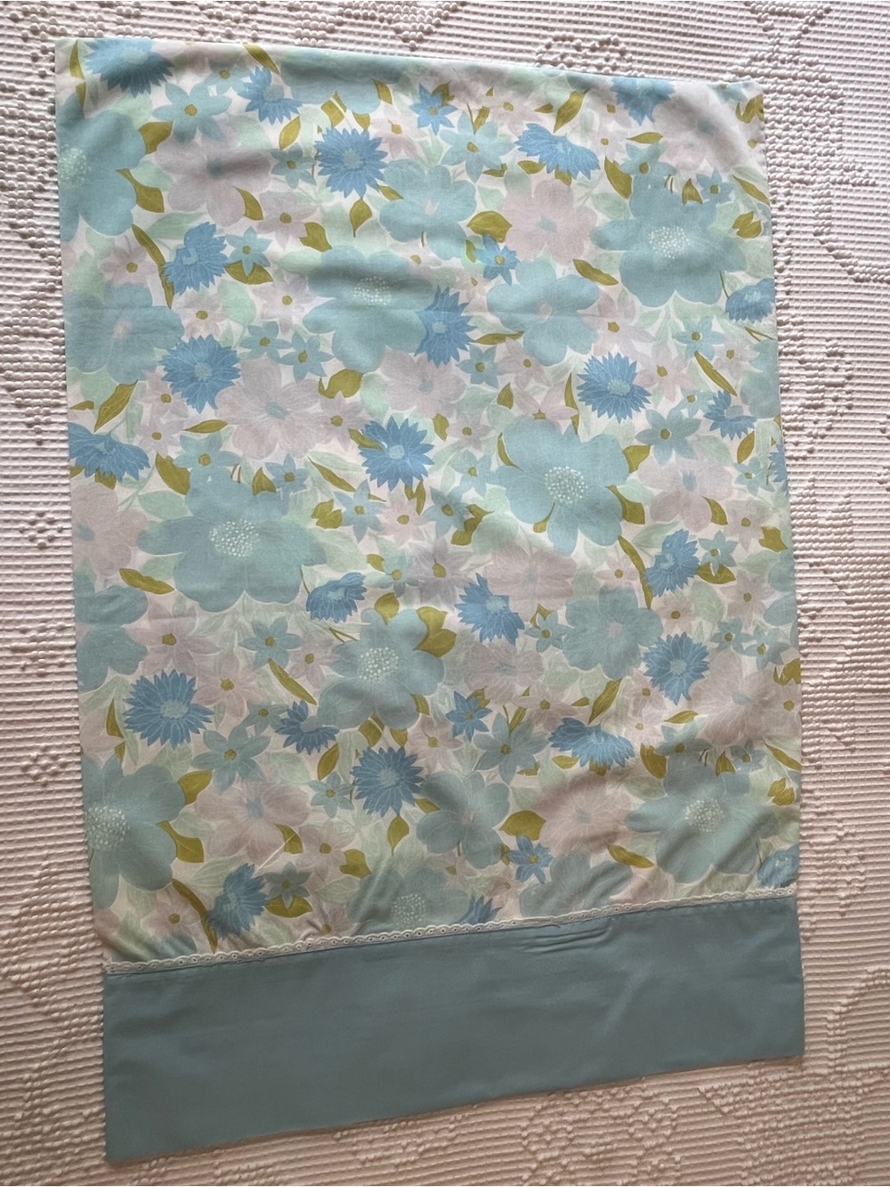 Vintage 1970s Springmaid Pillowcase (1)